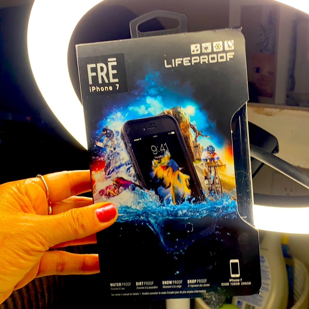 Fre iPhone 7 Lifeproof Black 360 Protection Full Function Unopened Box